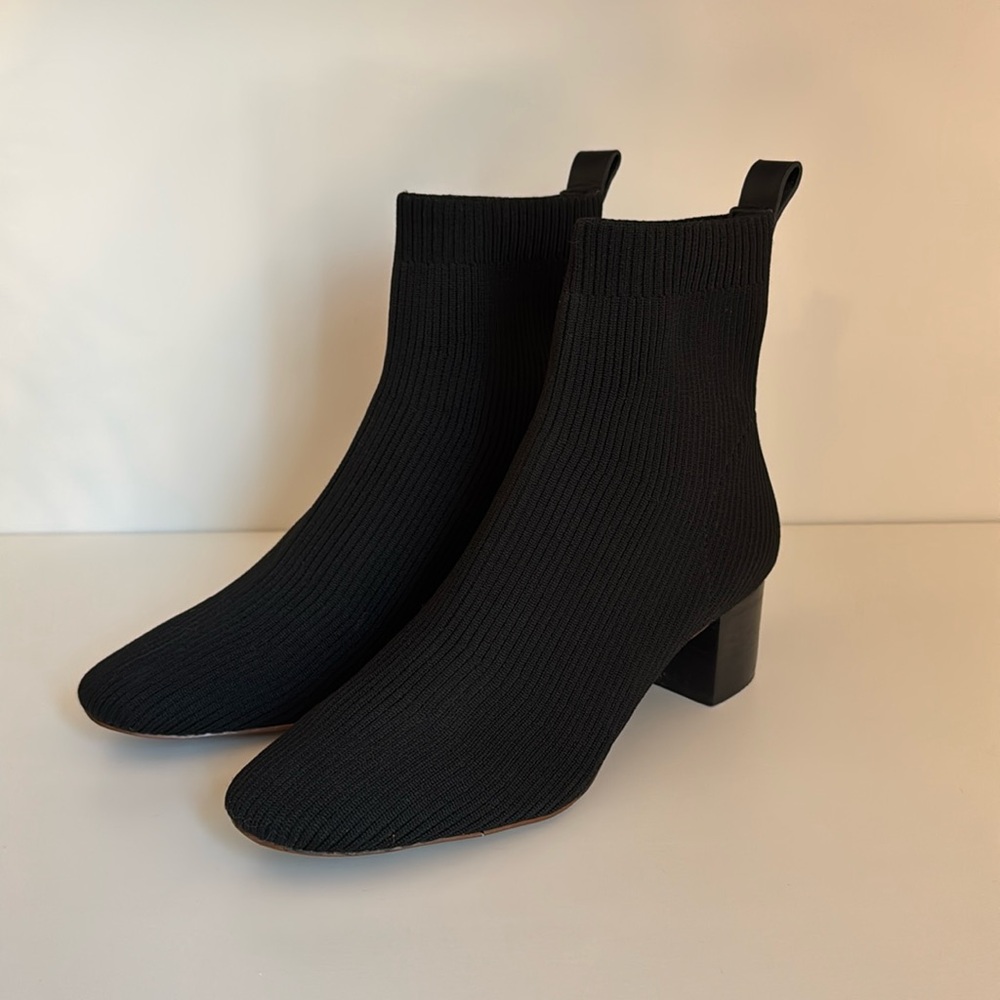 Gently Used EVERLANE The Glove Boot Size 9 Excellent Condition Black